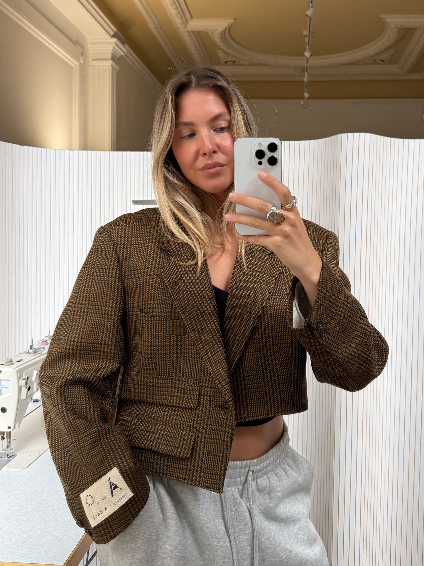 Asymmetric cropped blazer