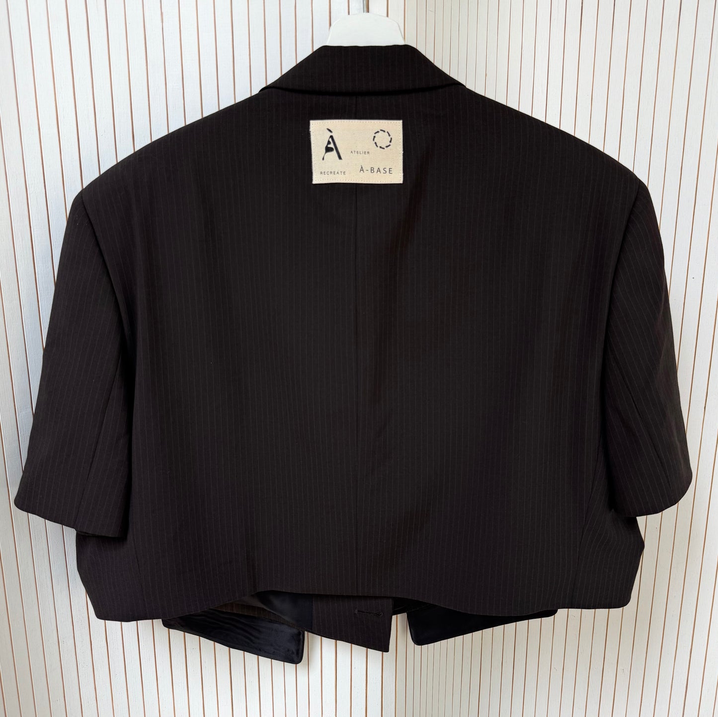 Short sleeve blazer