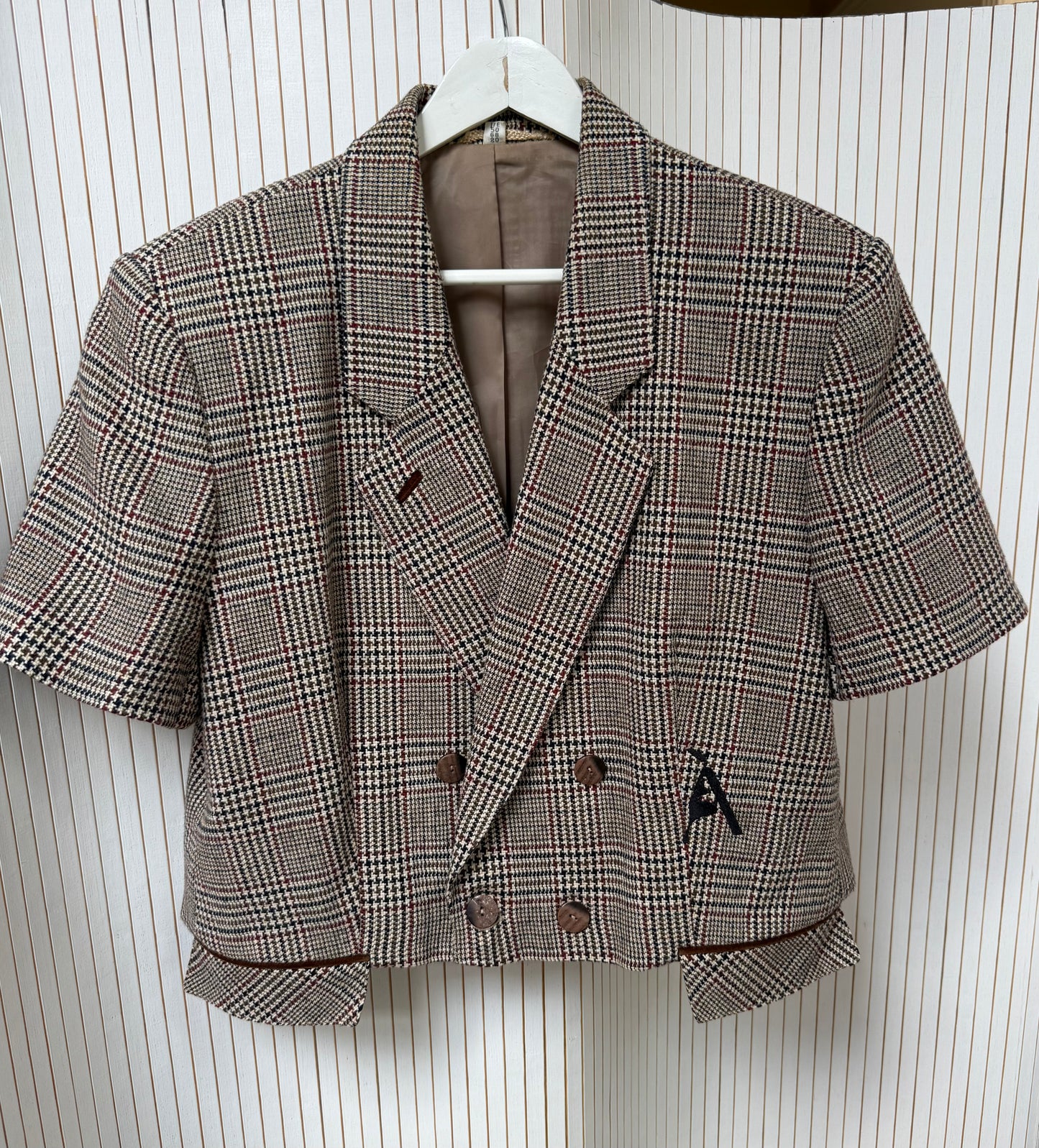 Short sleeve blazer