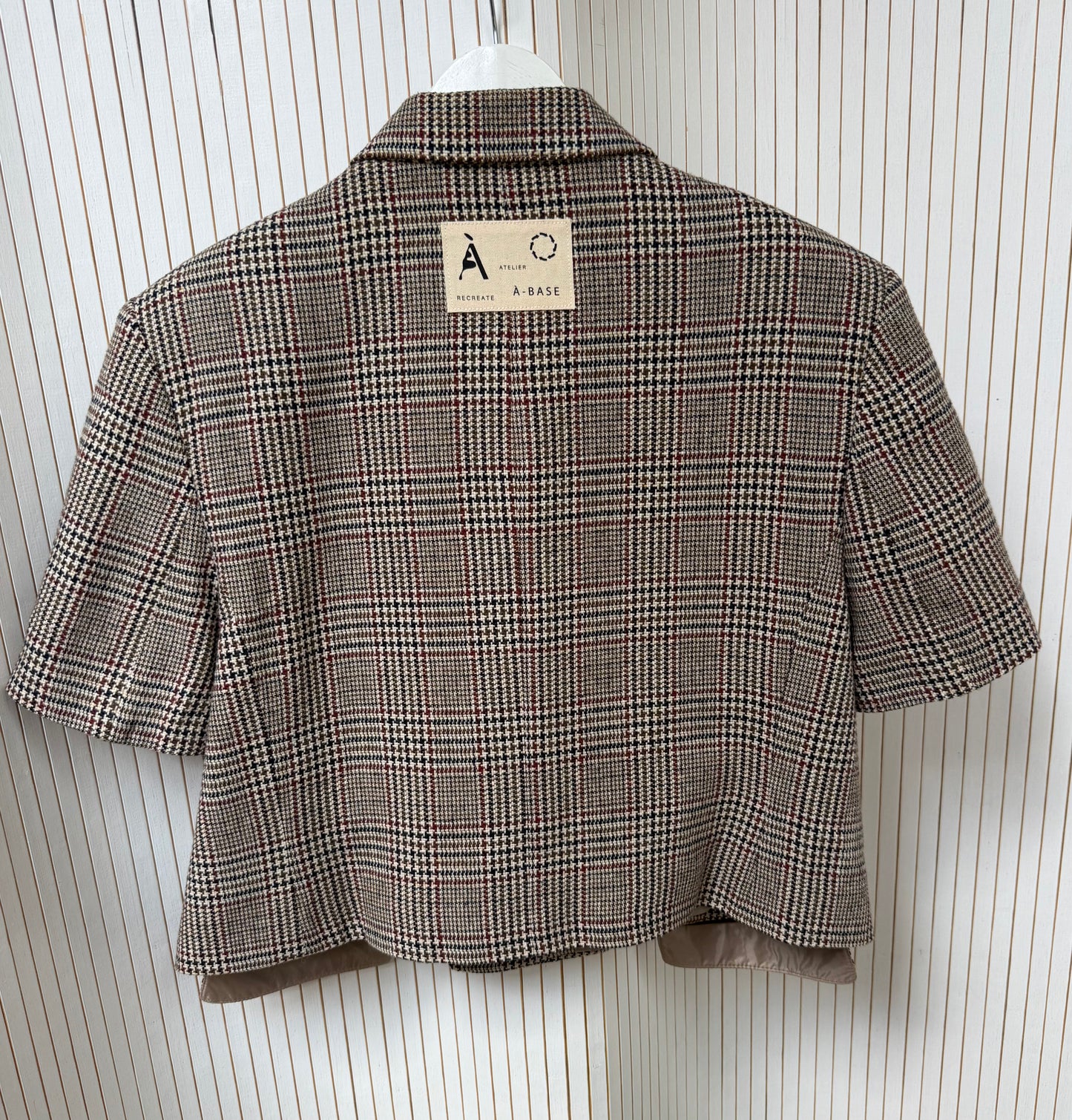 Short sleeve blazer