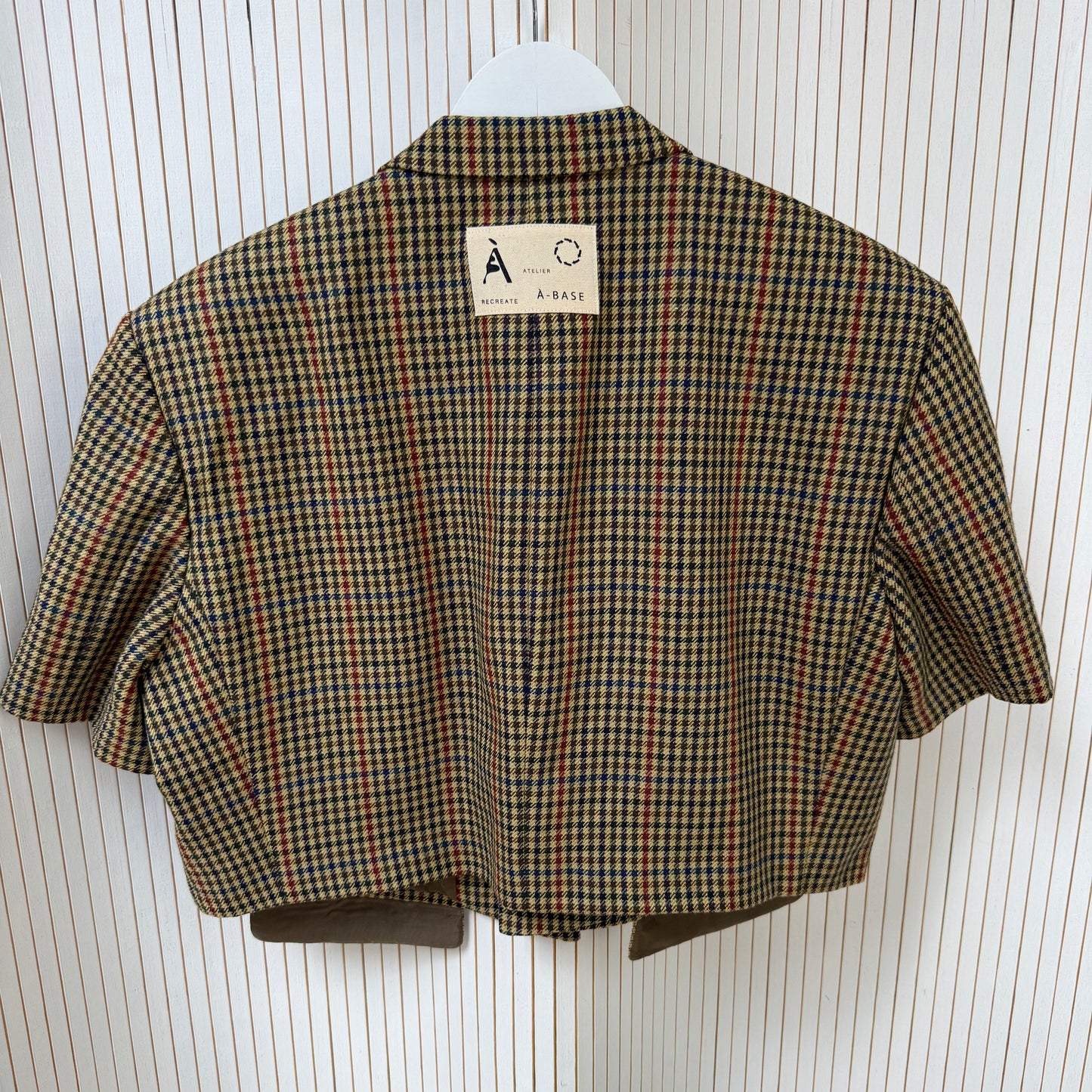 Short sleeve blazer