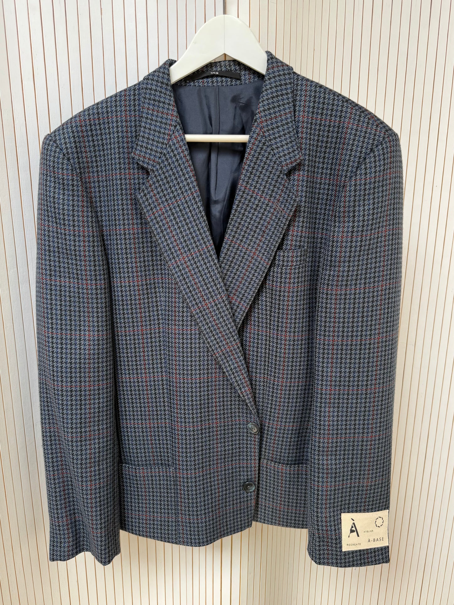 Boxy split blazer