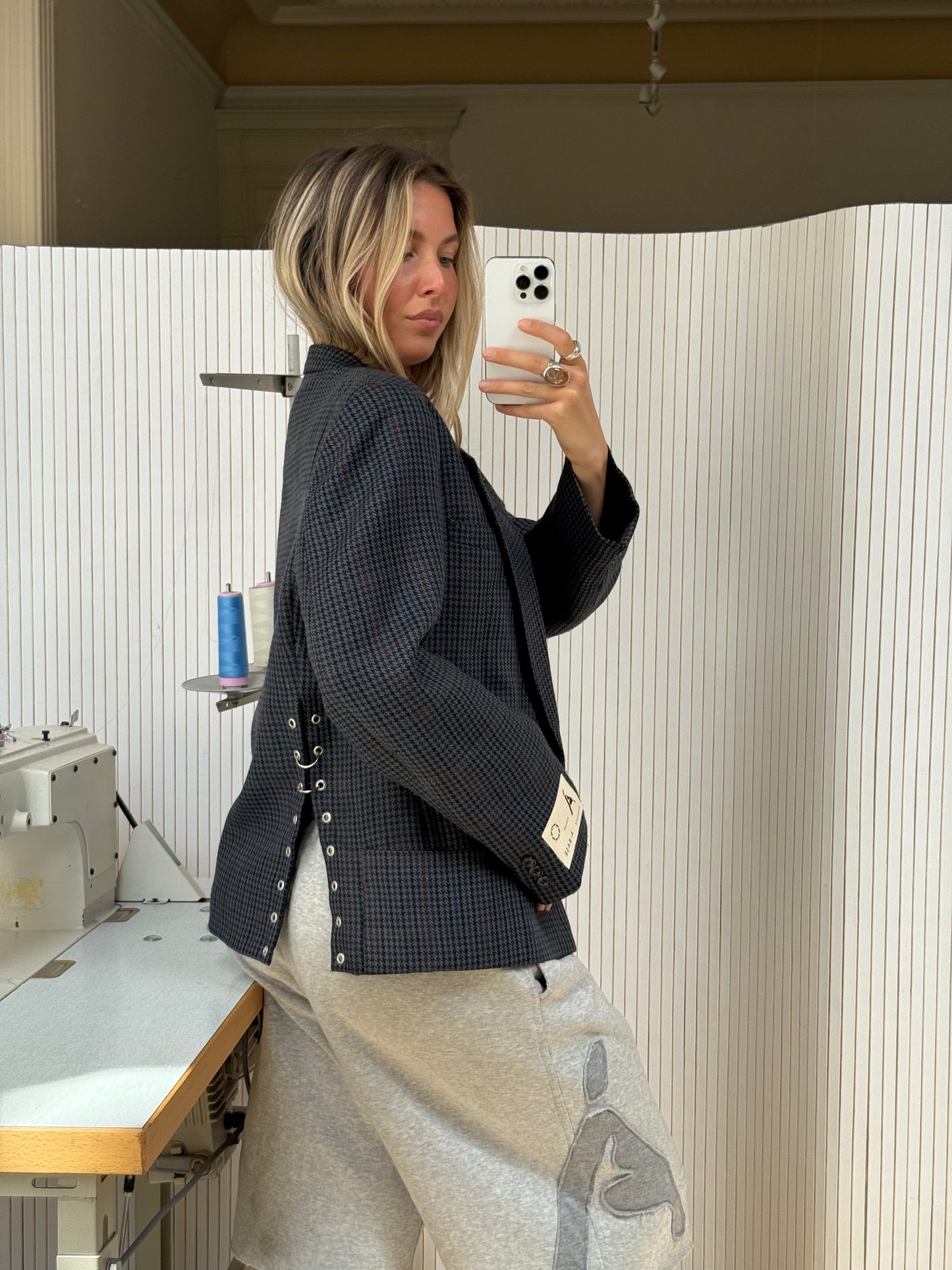 Boxy split blazer