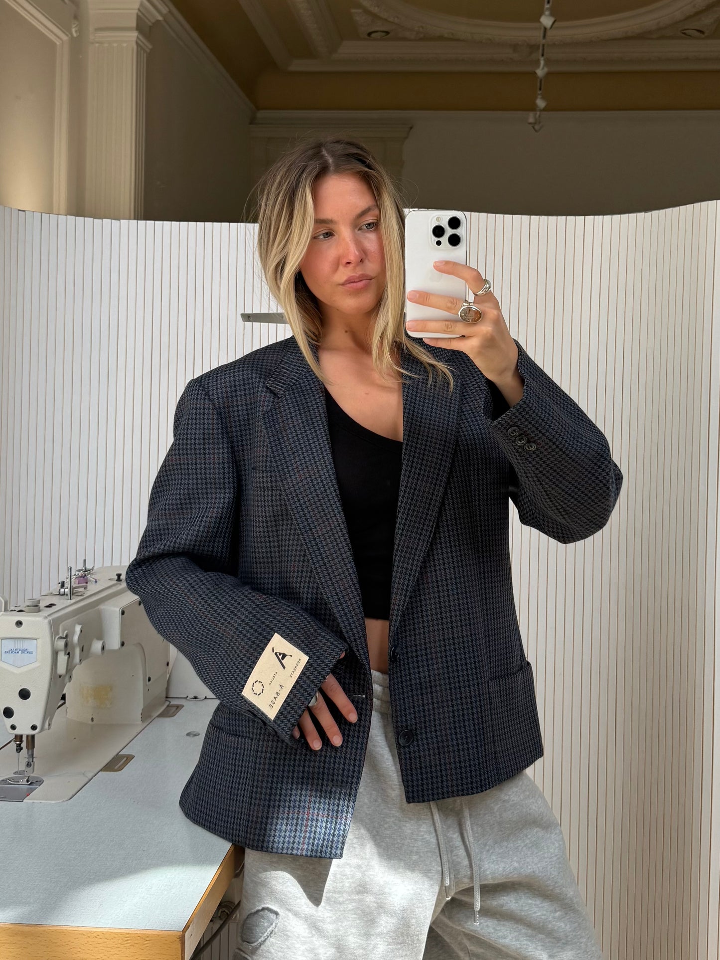 Boxy split blazer
