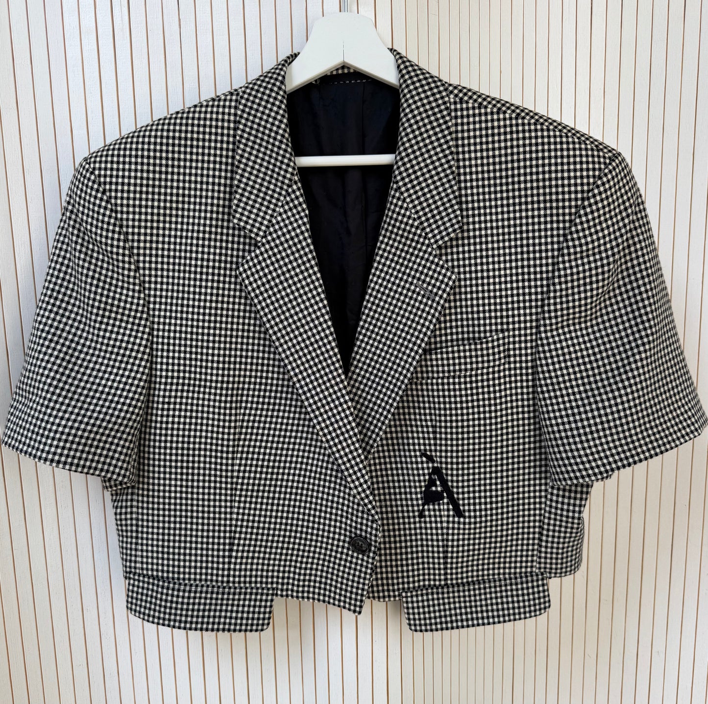 Short sleeve blazer