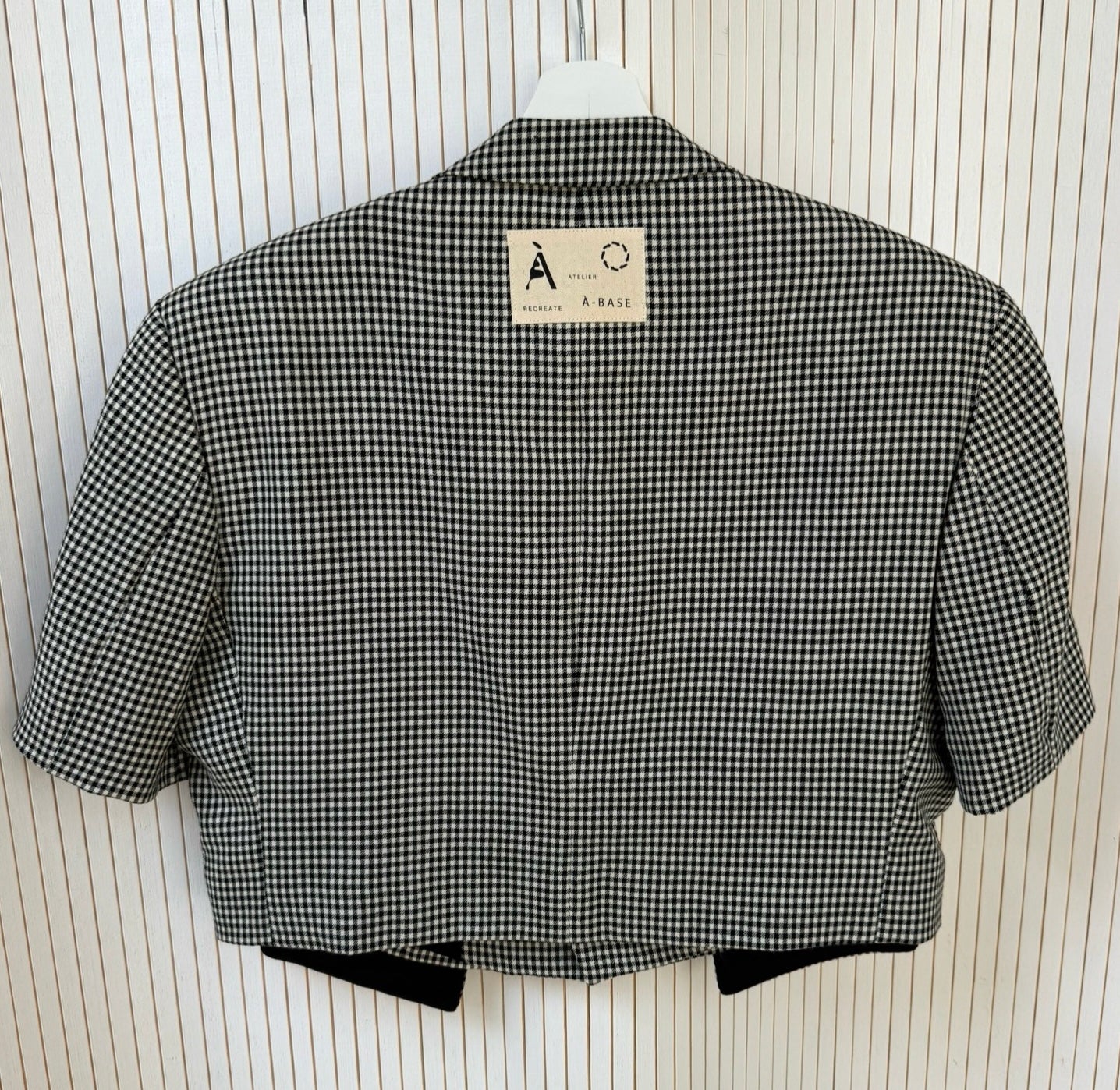 Short sleeve blazer